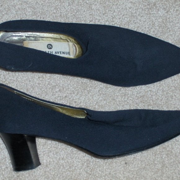 Saks Fifth Avenue Black Pumps Heel Shoes 8.5 - Picture 2 of 4